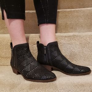 LUCKY BRAND LEATHER ANKLE SHOES